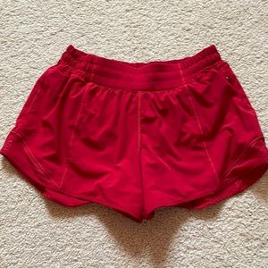 Lululemon Hotty Hot Low Rise Short